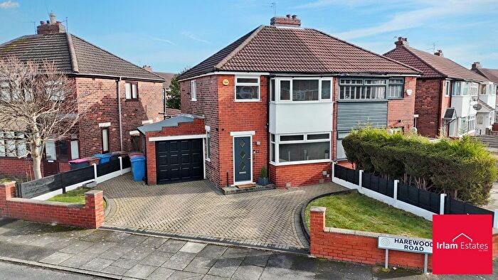 3 Bedroom Semi Detached House For Sale In Harewood Road, Irlam, M44