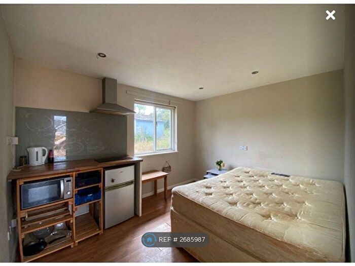 1 Bedroom Bungalow To Rent In The Cottages, New England, Halstead, CO9