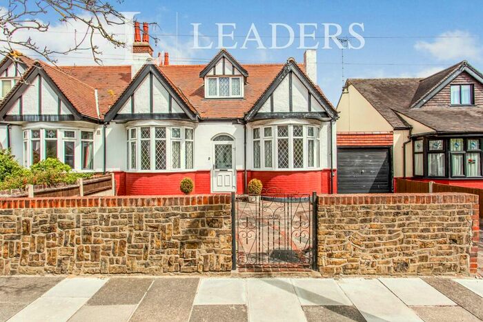 2 Bedroom Bungalow To Rent In Earls Hall Avenue, SS2