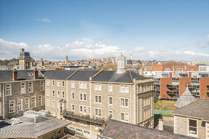 2 Bedroom Flat For Sale In French Yard, Bristol, BS1