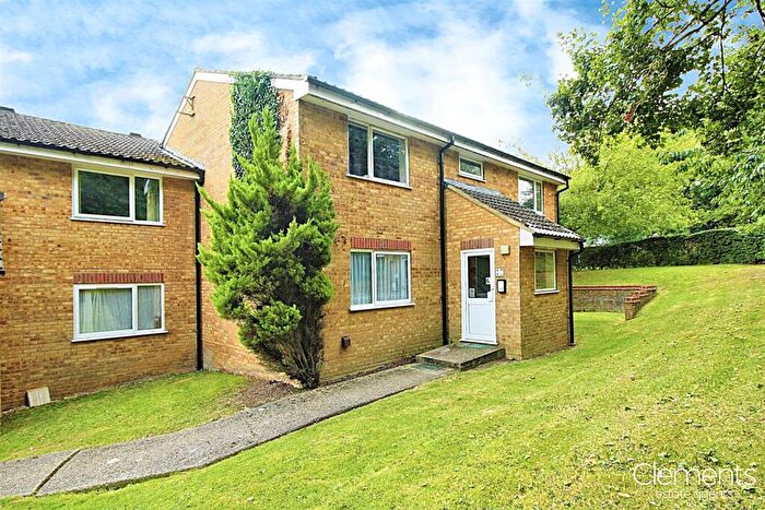 1 Bedroom Apartment To Rent In Valley Green, Woodhall Farm, Hemel Hempstead, HP2
