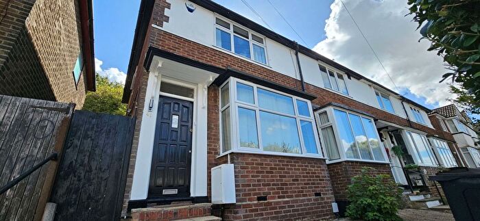 2 Bedroom Semi-Detached House To Rent In Pomfret Avenue, Round Green, LU2