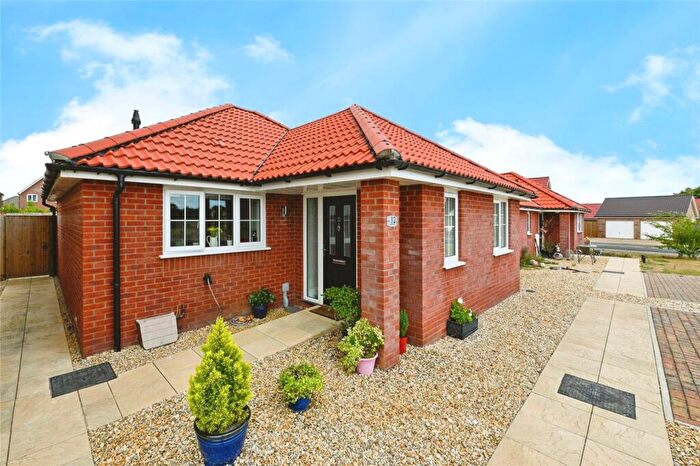 2 Bedroom Bungalow For Sale In Yarrow Drive, Hunstanton, Norfolk, PE36