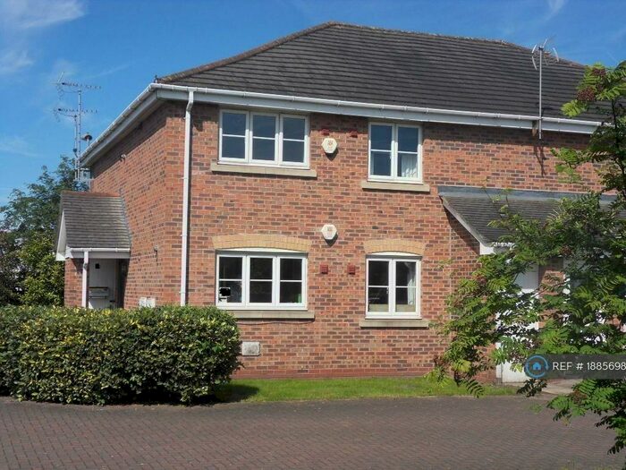 2 Bedroom Flat To Rent In Angelina Close, Sandbach, CW11