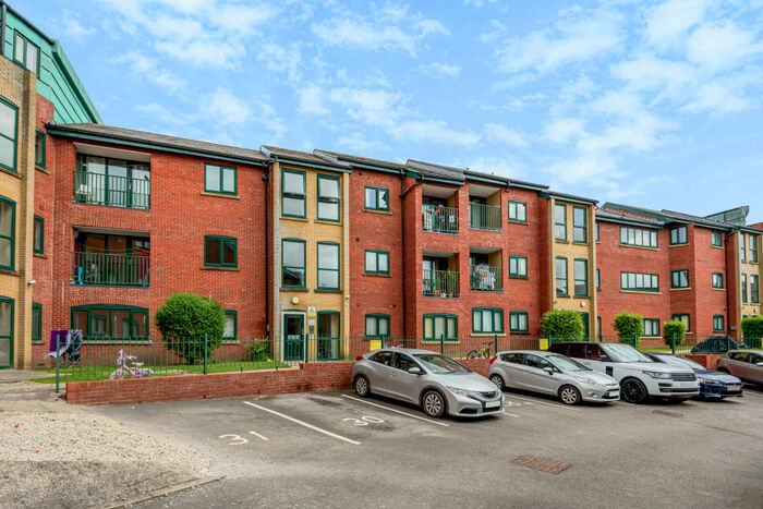 2 Bedroom Apartment To Rent In Birch Lane, Manchester, M13