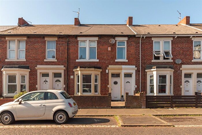3 Bedroom Flat For Sale In Bolingbroke Street, Heaton, Newcastle Upon Tyne, NE6