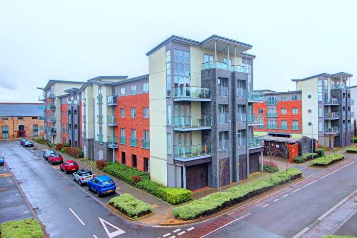 2 Bedroom Apartment To Rent In Worsdell Drive, Gateshead, Tyne And Wear, NE8