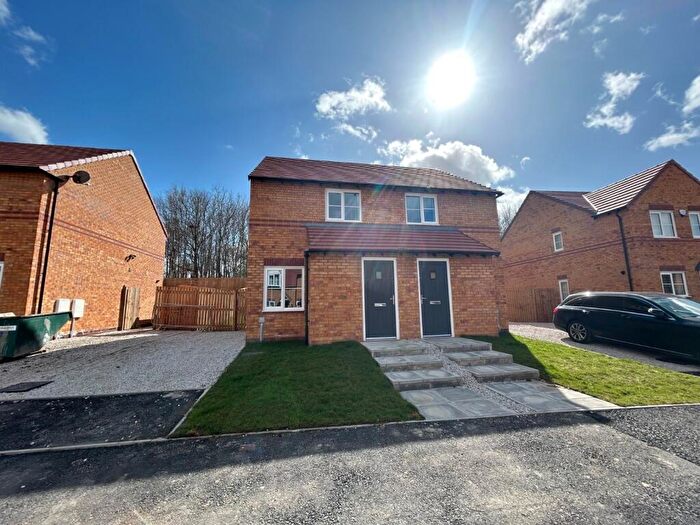 2 Bedroom Semi Detached House To Rent In Curlew Street, Poolsbrook, Chesterfield, Derbyshire, S43