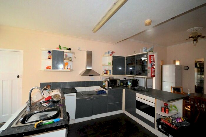 1 Bedroom Detached House To Rent In Alma Road, Winton, Bournemouth, BH9