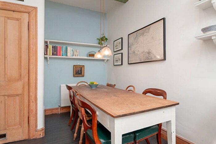 2 Bedroom Flat For Sale In Montgomery Street, Edinburgh, EH7