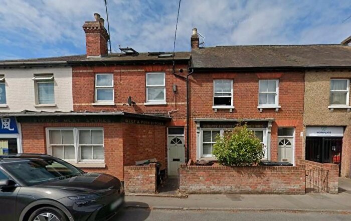 2 Bedroom Flat To Rent In Station Road, Twyford, RG10