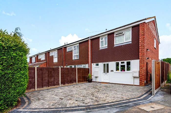 3 Bedroom End Of Terrace House To Rent In The Oval, Wood Street Village, Guildford, Surrey, GU3