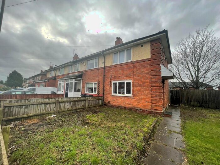 2 Bedroom End Of Terrace House To Rent In Yarnfield Road, Tyseley, B11