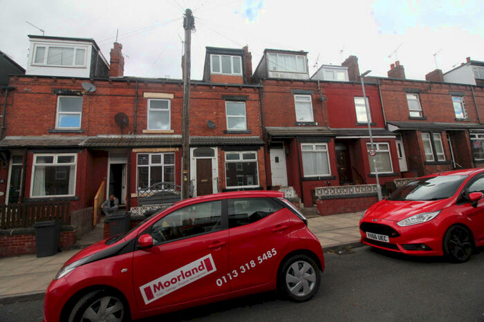 4 Bedroom Terraced House To Rent In Colenso Grove, Leeds, West Yorkshire, LS11