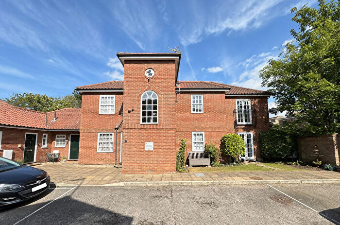 2 Bedroom Flat For Sale In King'S Lynn - Town Centre Apartment For Over 's, PE30
