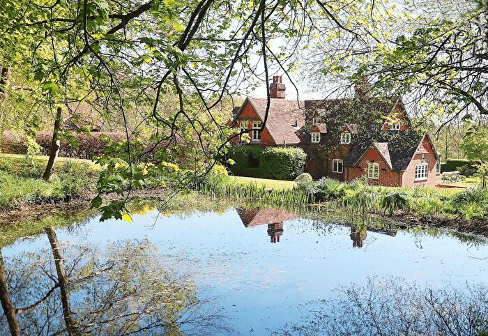6 Bedroom Detached House For Sale In Bradfield, Berkshire, RG7