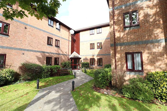 1 Bedroom Flat For Sale In The Albany, Primrose Hill, Daventry, Northamptonshire, NN11