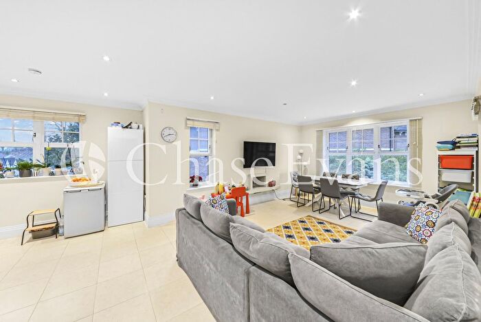 2 Bedroom Flat To Rent In Varley Drive, Twickenham, Richmond Upon Thames, TW1