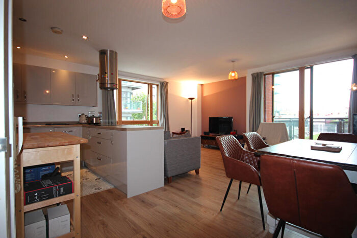 2 Bedroom Apartment To Rent In Melia House, Lord Street, Manchester, Lancashire, M4