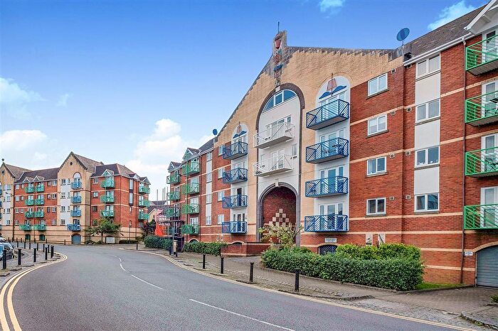 2 Bedroom Flat To Rent In Fitzroy House, Trawler Road, Maritime Quarter, SA1