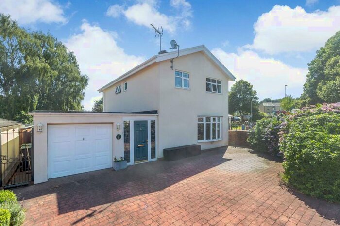 4 Bedroom Detached House For Sale In Fairfield, Penperlleni, Pontypool, NP4