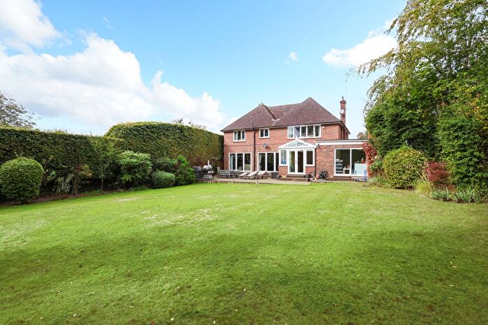 5 Bedroom Detached House For Sale In Heath Ridge Green, Cobham, Surrey, KT11