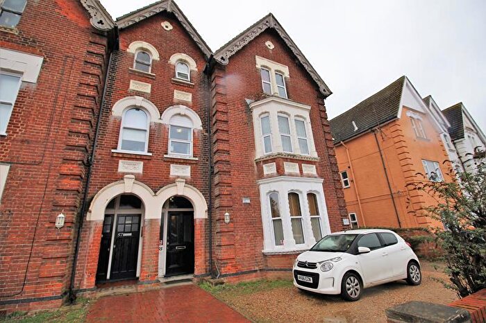 1 Bedroom Flat To Rent In Shakespeare Road, Bedford, MK40