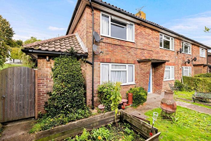 2 Bedroom Maisonette For Sale In George Gurr Crescent, Folkestone, CT19