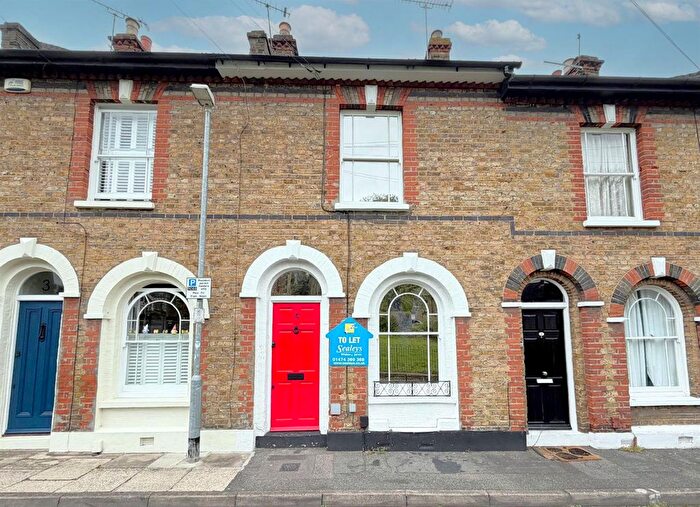 2 Bedroom Terraced House To Rent In Christchurch Crescent, Gravesend, DA12