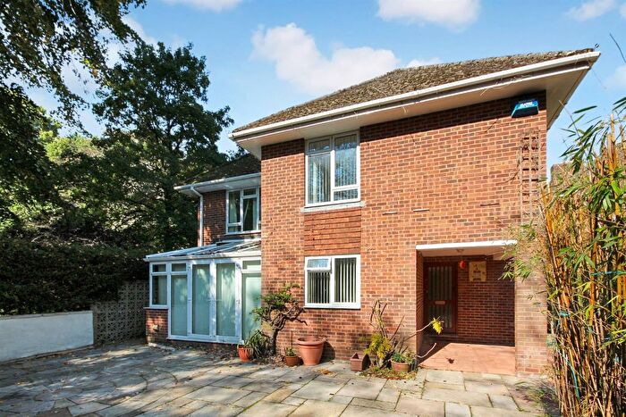4 Bedroom Detached House To Rent In Oak Close, Brighton, East Sussex, BN1