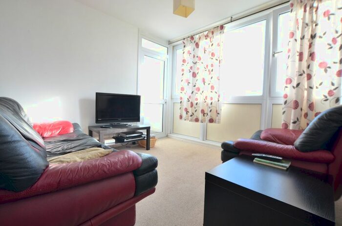 4 Bedroom Flat To Rent In Haseley End, Tyson Road, London, SE23