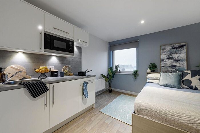 Studio To Rent In Union Street, Shieldfield, Newcastle Upon Tyne, NE2