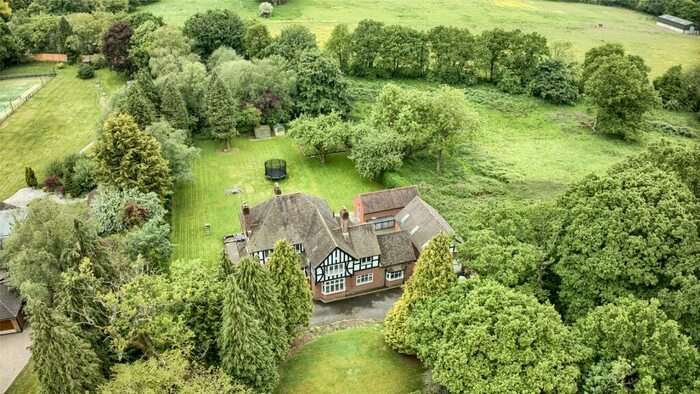 5 Bedroom Detached House For Sale In Tanners Green Lane, Earlswood, Solihull, West Midlands, B94