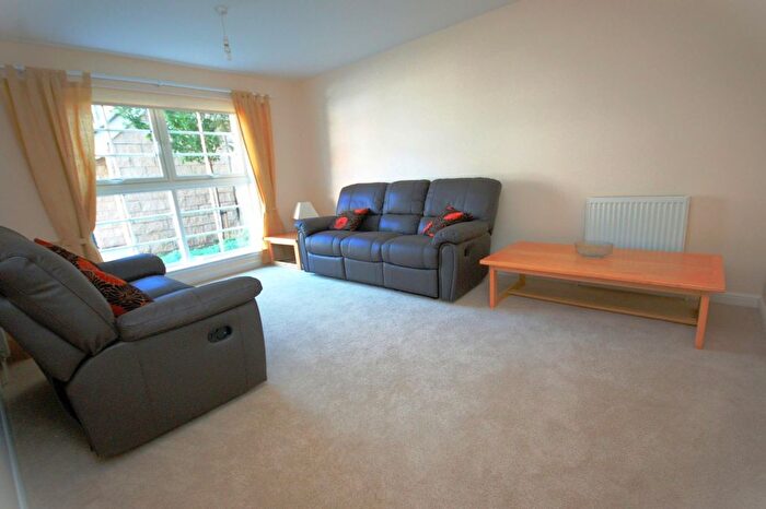 2 Bedroom Flat To Rent In Elbe Street, Edinburgh, EH6