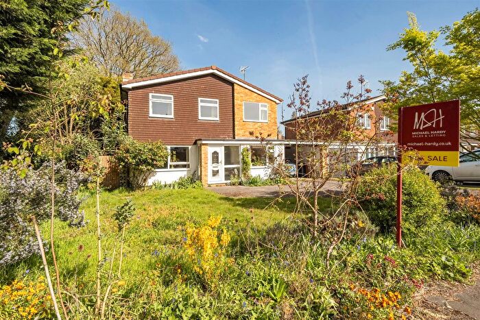 4 Bedroom Detached House For Sale In Knowles Avenue, Crowthorne, Berkshire, RG45