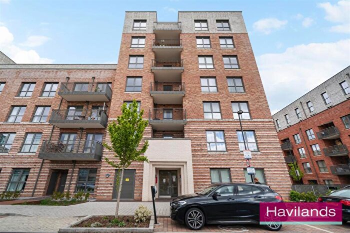 1 Bedroom Flat For Sale In Bloomsbury Avenue, London, N14