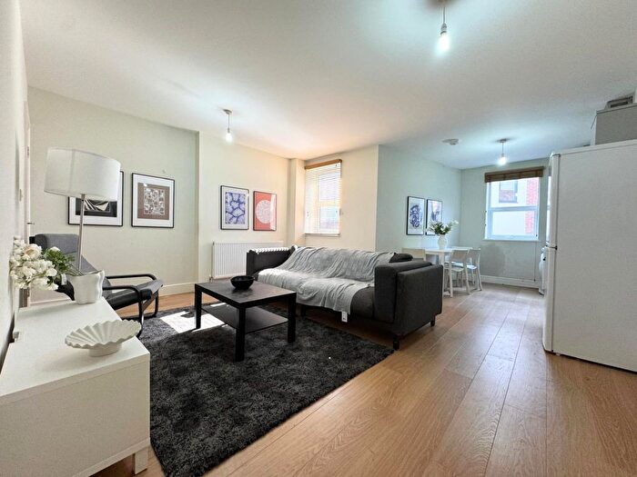 1 Bedroom Flat To Rent In Hessel Street, E1