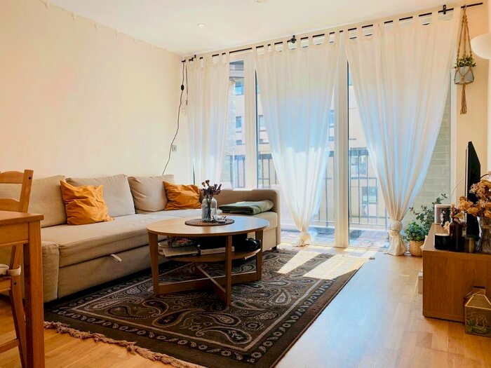 1 Bedroom Flat To Rent In Burgess Springs, Chelmsford, CM1