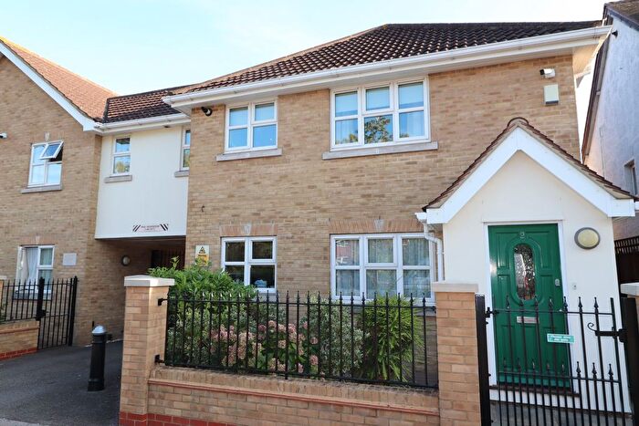 2 Bedroom Property To Rent In Wrights Court, Brentwood, CM13