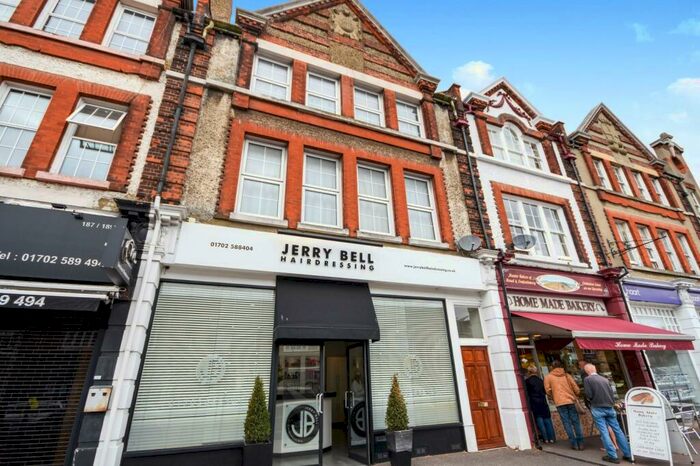 2 Bedroom Flat To Rent In The Broadway, Thorpe Bay, Essex, SS1