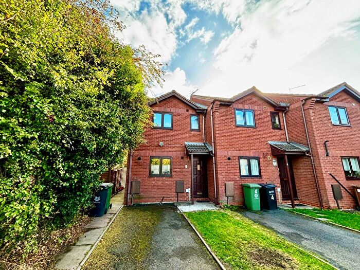 2 Bedroom Property To Rent In Dace Road, Worcester, WR5