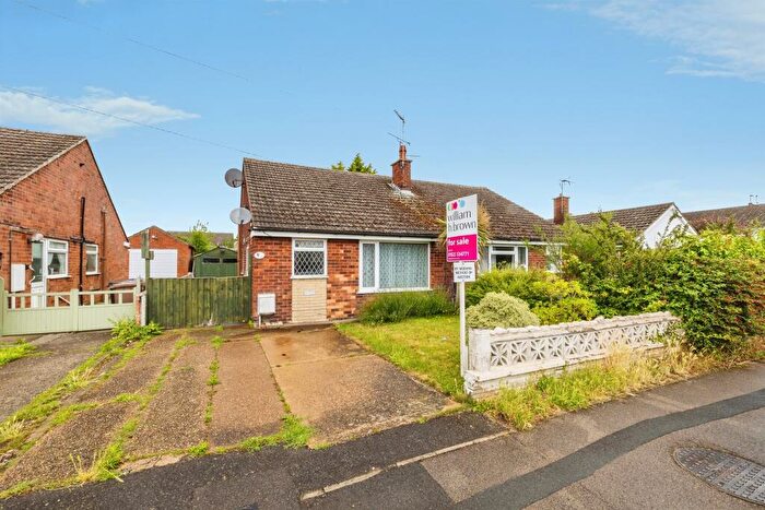 2 Bedroom Semi-Detached Bungalow For Sale In Ash Grove, North Hykeham, Lincoln, LN6