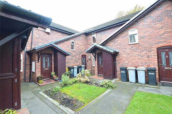 2 Bedroom Apartment For Sale In Nightingale Close, Wilmslow, Cheshire, SK9