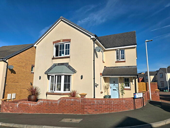 4 Bedroom Detached House For Sale In Emily Fields, Birchgrove, Swansea, SA7