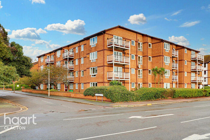 2 Bedroom Apartment For Sale In Connaught Gardens East, Clacton-On-Sea, CO15
