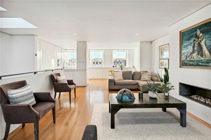 2 Bedroom Flat To Rent In Bramham Gardens, Earls Court, London, SW5