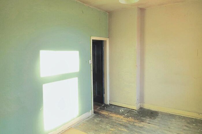 2 Bedroom Terraced House For Sale In Brunshaw Road, Burnley, Lancashire, BB10