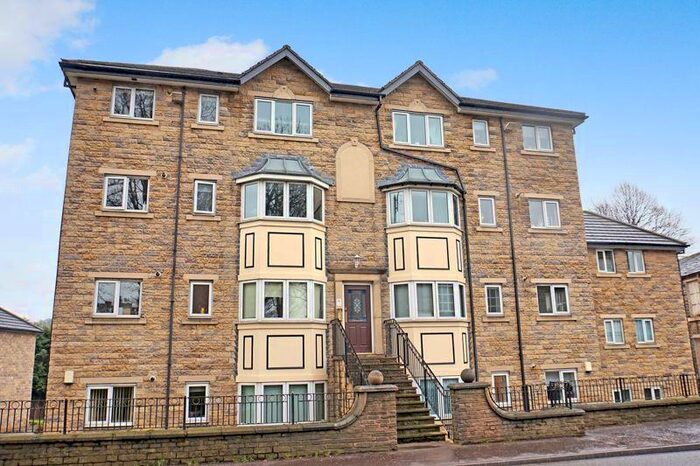 2 Bedroom Flat To Rent In Dunstan Grove, Cleckheaton, BD19