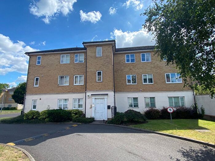 2 Bedroom Flat To Rent In Causton Square, Dagenham, RM10