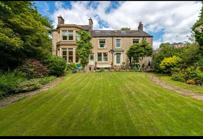6 Bedroom Detached House For Sale In Thirstin Road, Honley, Holmfirth, West Yorkshire, HD9